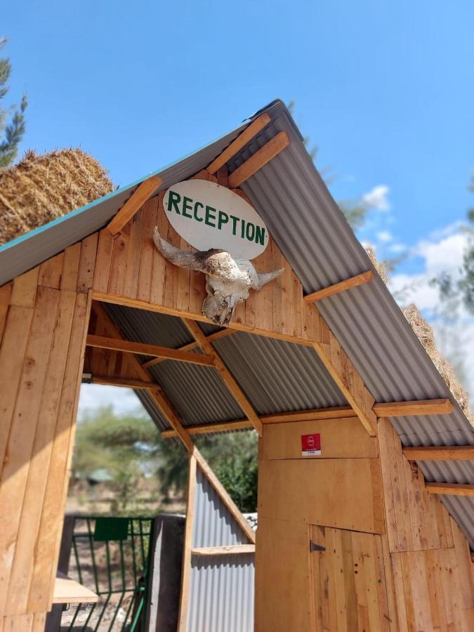 Готель Lillypond Camp Elmenteita Екстер'єр фото
