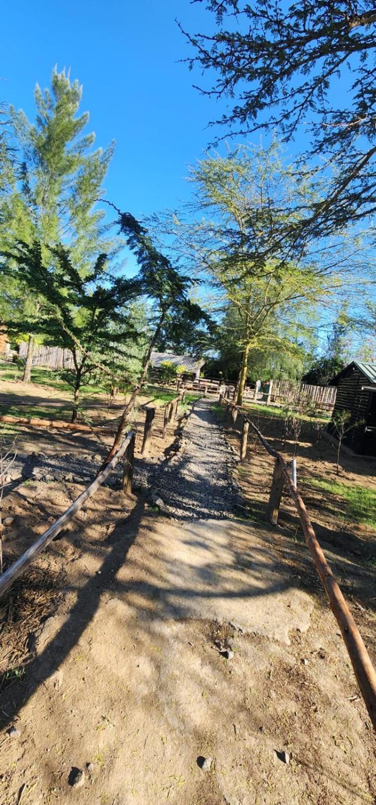 Готель Lillypond Camp Elmenteita Екстер'єр фото