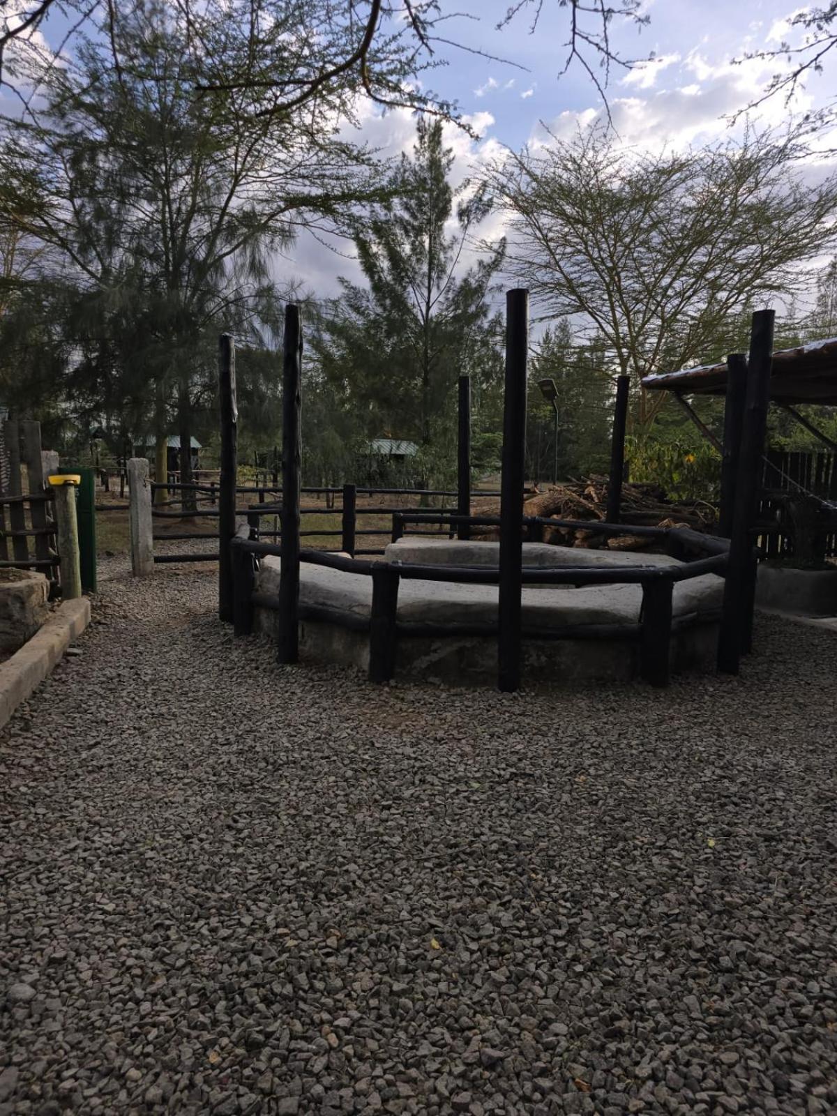 Готель Lillypond Camp Elmenteita Екстер'єр фото
